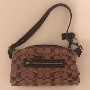 Coach Small signature clutch bag w/strap